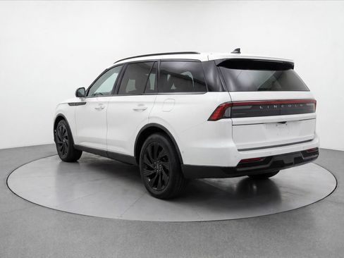 Used 2025 Lincoln Navigator L Reserve w/ Jet Appearance Package AWD/4WD image 5