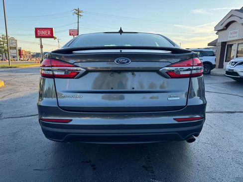 Used 2019 Ford Fusion SE w/ Equipment Group 151A image 5