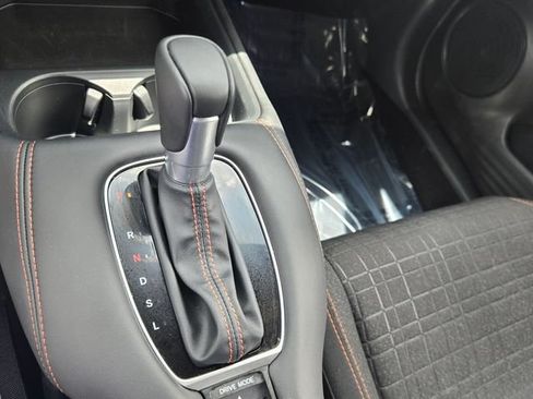 Used 2025 Honda HR-V Sport image 19