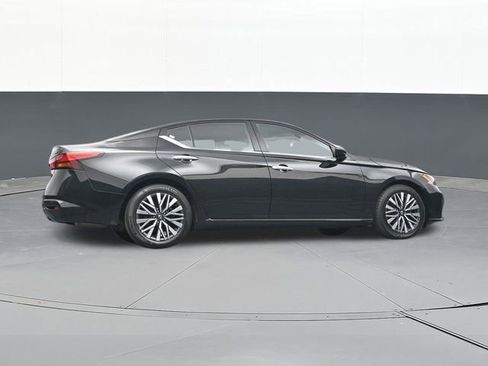 Used 2024 Nissan Altima 2.5 SV image 50
