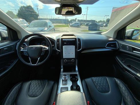 Used 2024 Ford Edge Titanium AWD/4WD image 32