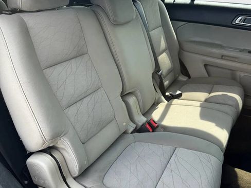 Used 2013 Ford Explorer FWD image 13
