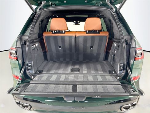 Used 2025 BMW X7 M60i image 28