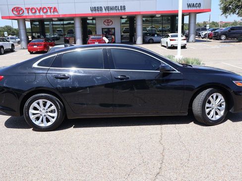 Used 2023 Chevrolet Malibu LT FWD image 2