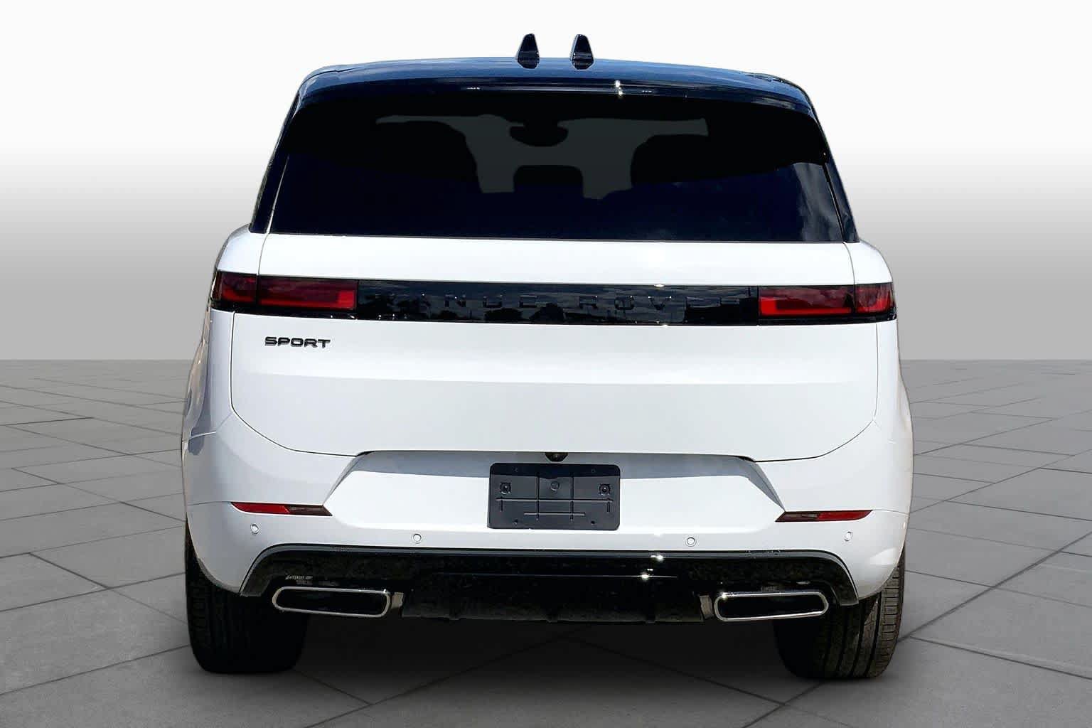 New 2027 Land Rover Range Rover Sport Dynamic SE AWD/4WD image 4