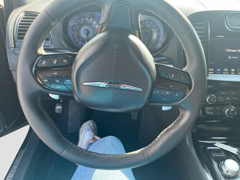 Used 2023 Chrysler 300 S w/ Comfort Group RWD image 11