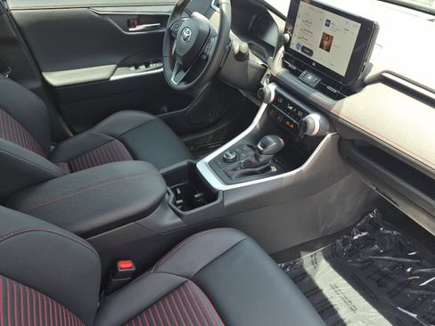 Certified 2025 Toyota RAV4 XSE AWD/4WD image 15