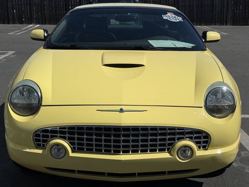 Used 2002 Ford Thunderbird RWD image 2