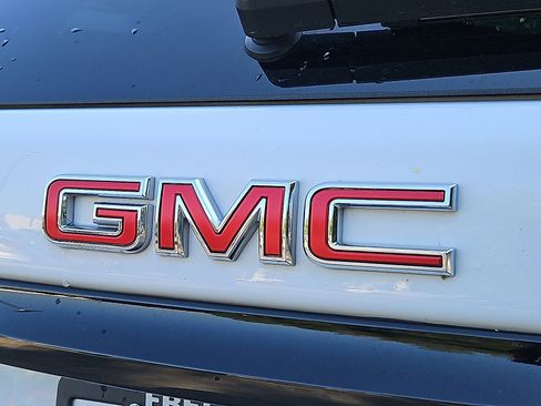 Used 2023 GMC Terrain SLE w/ Driver Convenience Package AWD/4WD image 31