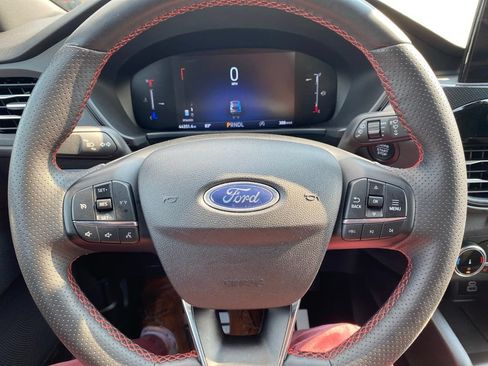 Used 2025 Ford Escape ST-Line Select AWD/4WD image 17