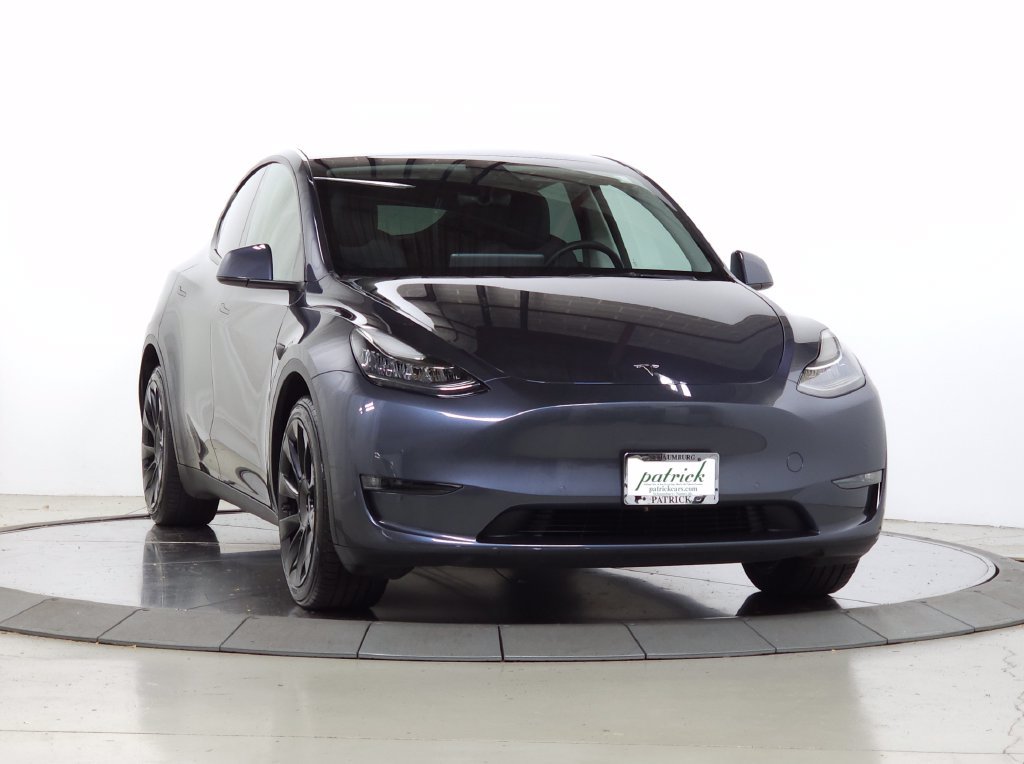 Used 2022 Tesla Model Y Long Range AWD/4WD image 1