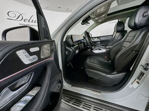 Used 2024 Mercedes-Benz GLS 580 4MATIC image 20