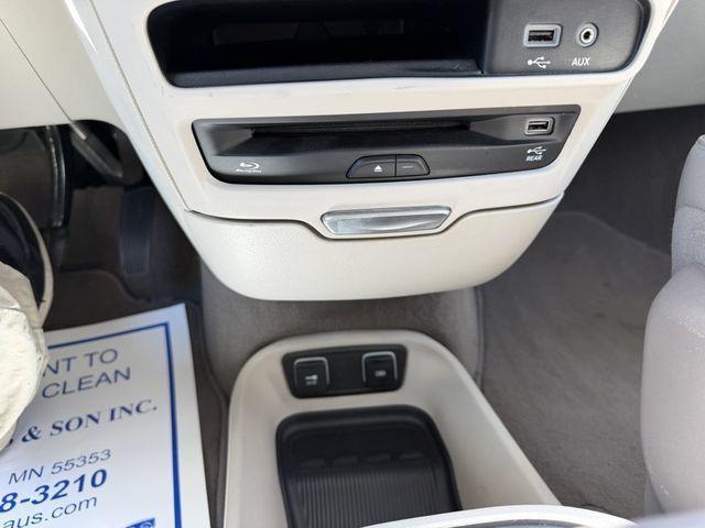 Used 2018 Chrysler Pacifica Touring-L Plus FWD image 22