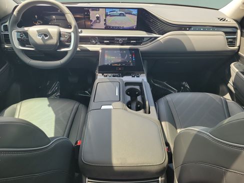 Certified 2026 INFINITI QX80 Luxe w/ Cargo Package AWD/4WD image 6