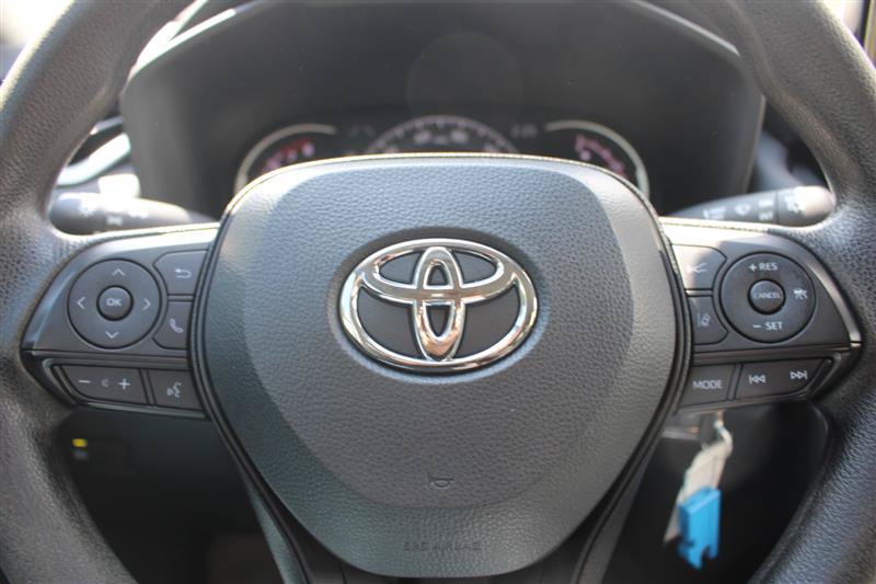 Used 2024 Toyota RAV4 LE FWD image 9