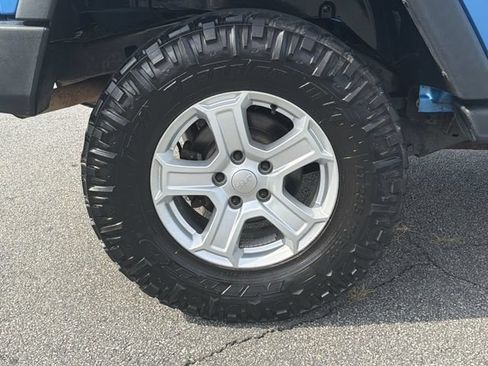 Used 2010 Jeep Wrangler Sport AWD/4WD image 17