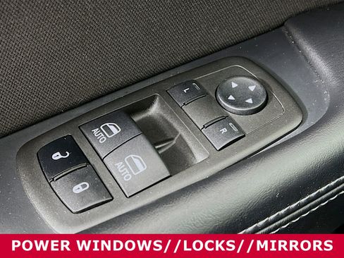 Used 2022 Dodge Challenger R/T image 19