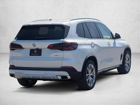 New 2026 BMW X5 xDrive40i AWD/4WD image 2