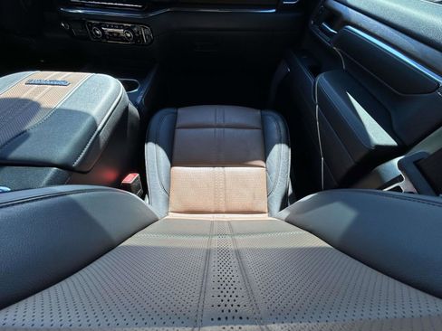 Used 2024 Chevrolet Silverado 2500 High Country w/ Z71 Off-Road Package image 14