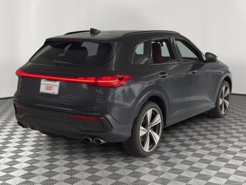 Used 2025 Audi SQ5 Prestige w/ Prestige Package AWD/4WD image 9