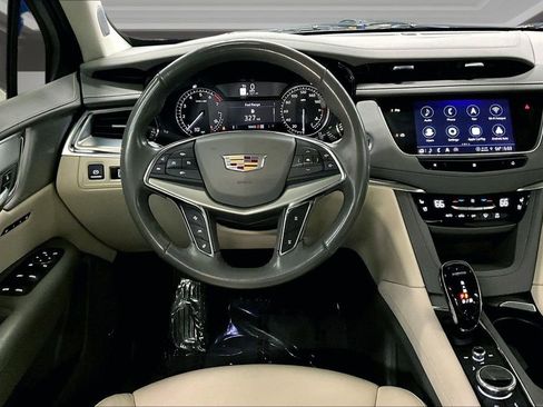 Used 2021 Cadillac XT5 Premium Luxury w/ LPO, Floor Liner Package AWD/4WD image 8