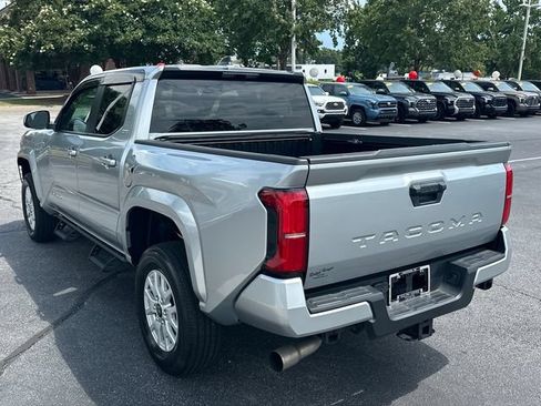 Used 2024 Toyota Tacoma TRD Sport RWD image 5