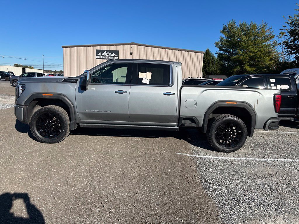 Used 2024 GMC Sierra 2500 Denali Ultimate AWD/4WD image 7