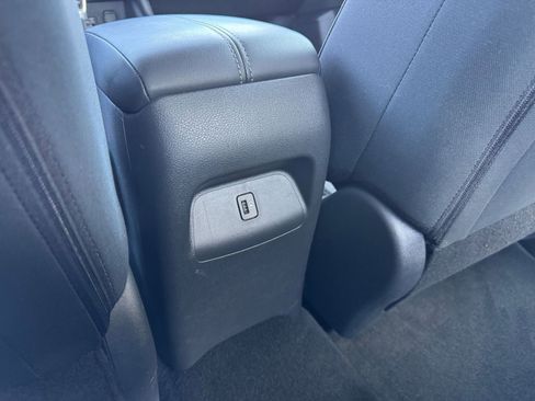 Used 2025 Nissan Sentra SV FWD image 22