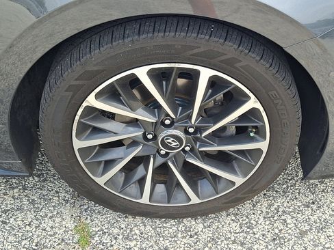Used 2023 Hyundai Sonata Limited w/ Cargo Package FWD image 9