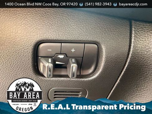 Used 2025 Jeep Wagoneer Series III w/ Premium Group I AWD/4WD image 21