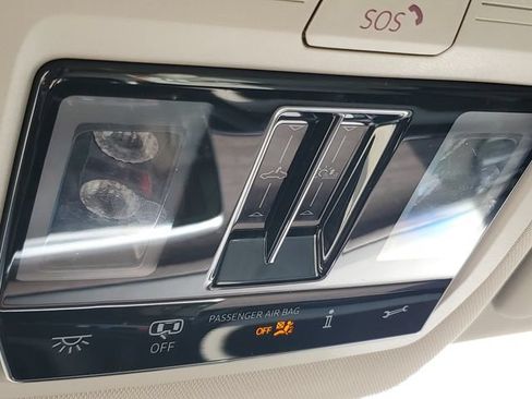 Used 2024 Volkswagen Atlas SEL Premium R-Line AWD/4WD image 32