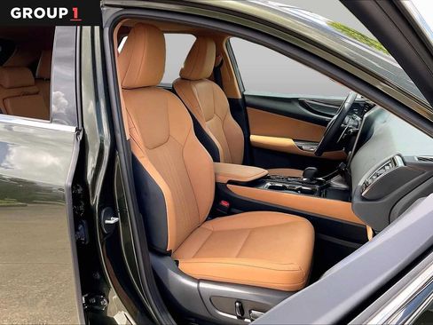 Used 2025 Lexus NX 250 FWD w/ Cold Area Package image 8