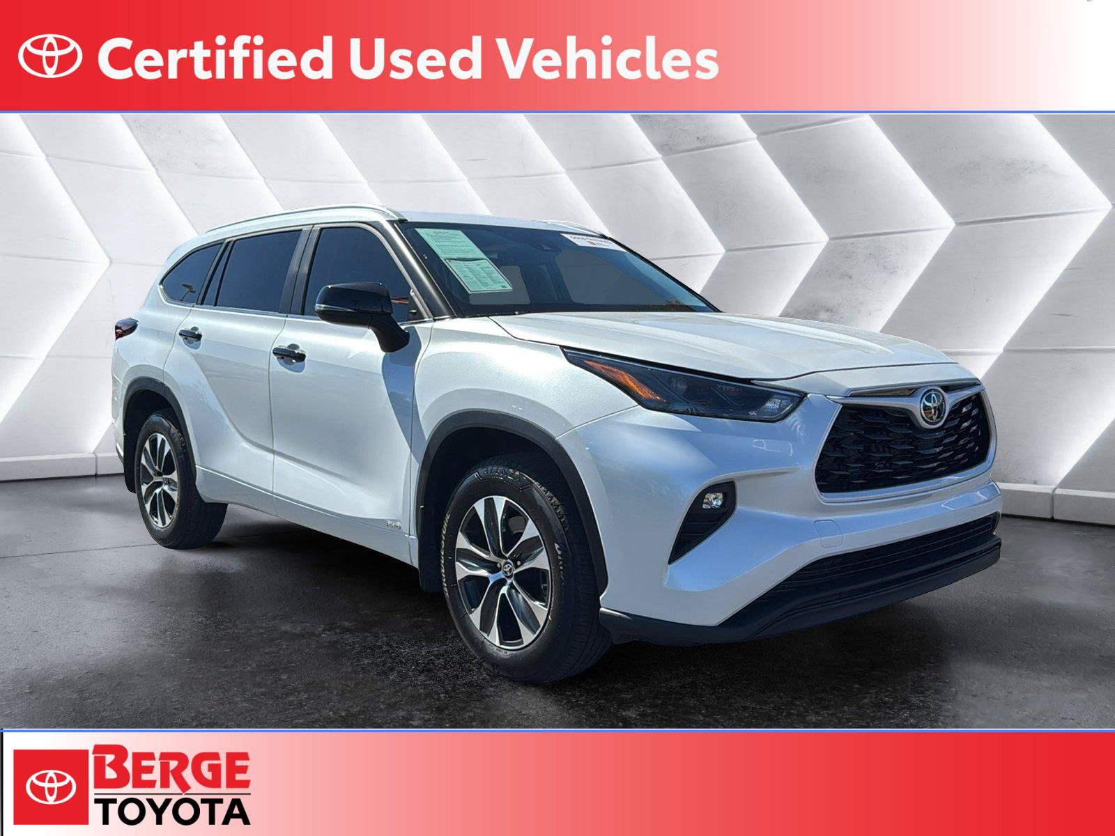 Certified 2026 Toyota Highlander XLE AWD/4WD image 1