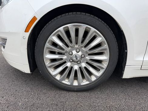 Used 2014 Lincoln MKZ w/ Equipment Group 102A Reserve FWD image 16