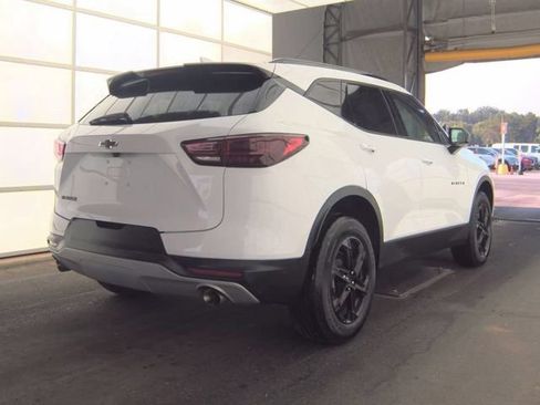 Used 2024 Chevrolet Blazer LT w/ Convenience Package FWD image 3