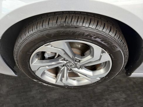 Used 2019 Honda Accord EX image 37