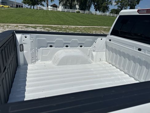 Used 2026 GMC Sierra 1500 SLT AWD/4WD image 27