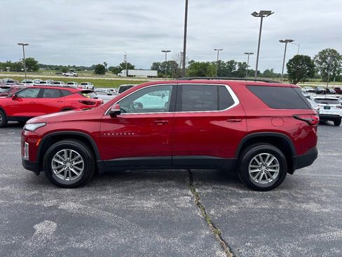Certified 2023 Chevrolet Traverse LT FWD image 2