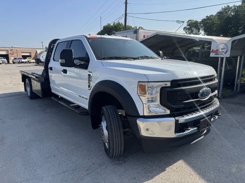 Used 2022 Ford F550 4x4 Crew Cab Super Duty w/ Power Equipment Group image 3