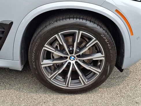 Used 2024 BMW X5 xDrive40i w/ M Sport Package AWD/4WD image 9