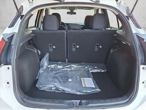 Used 2024 Nissan Kicks S image 6