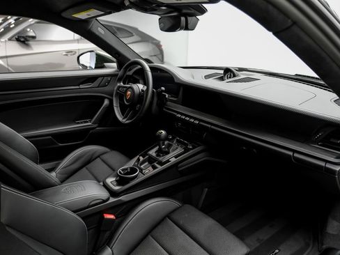 Used 2026 Porsche 911 GT3 RWD image 15