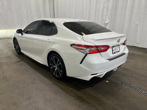 Certified 2019 Toyota Camry SE FWD image 6
