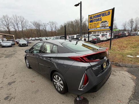 Used 2020 Toyota Prius Prime XLE image 7