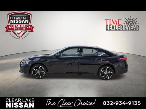Certified 2025 Nissan Altima 2.5 SR FWD image 4
