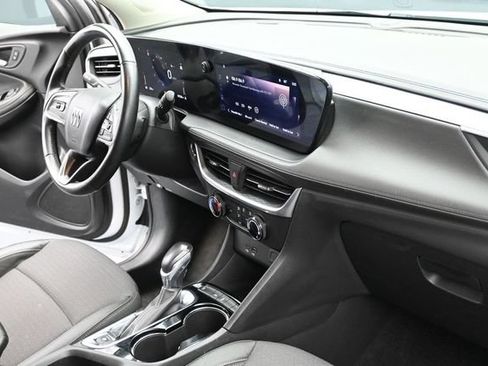 Used 2024 Buick Encore GX Preferred FWD image 36