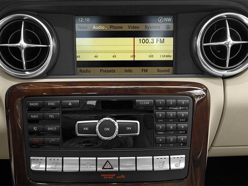 Used 2013 Mercedes-Benz SLK 250 image 9