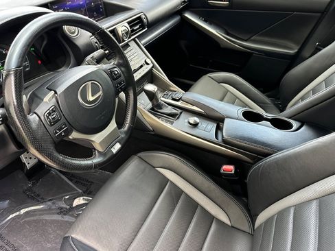 Used 2020 Lexus IS 300 F Sport w/ Blackline Edition RWD image 4