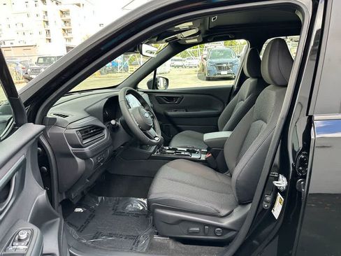 Used 2026 Subaru Forester Premium AWD/4WD image 2