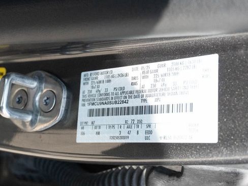 Used 2025 Ford Escape ST-Line Select AWD/4WD image 33